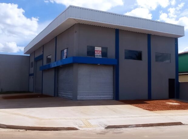 Galpão comercial no Setor Barra Da Tijuca em Goiânia-GO