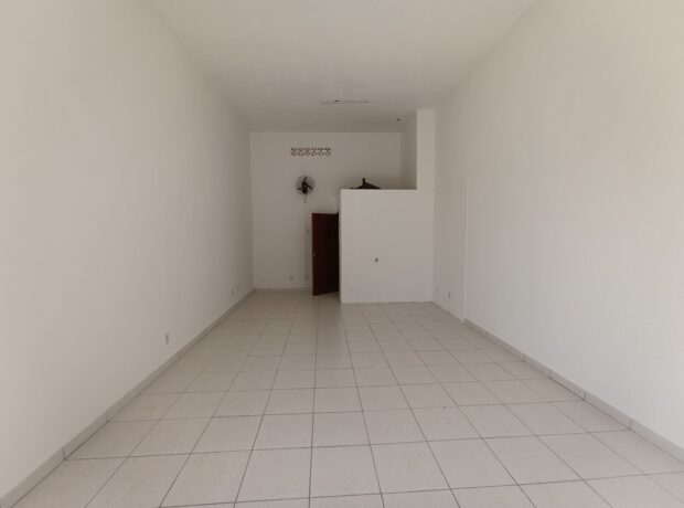 Sala comercial na Avenida Ipanema jardim Atlântico